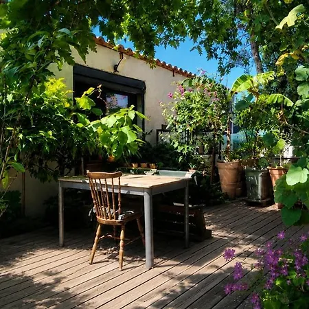 Сasa de vacaciones Location Maison Climatisée Avec Jardin Arboré Et Barbecue Villeneuve-lès-Avignon